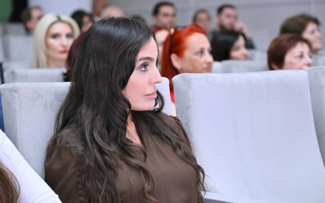 Leyla Əliyeva şeirlərinə bəstələnmiş mahnıları dinlədi -FOTOLAR