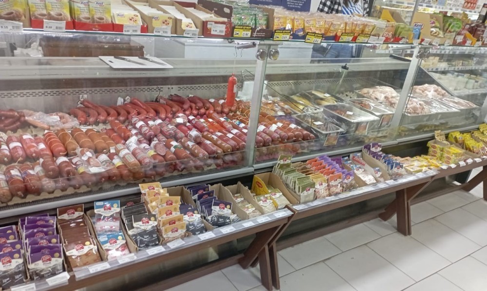 "Qədiroğlu" marketdə yararsız məhsullar aşkarlandı - FOTOLAR