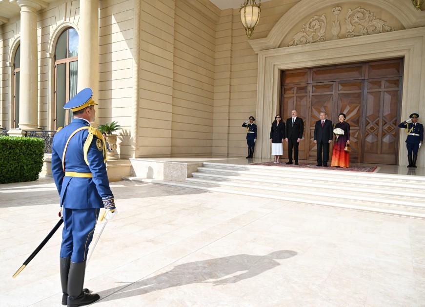 To Lamın rəsmi qarşılanma mərasimi oldu -FOTOLAR