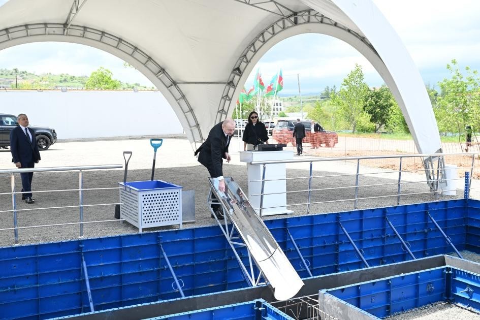 Şuşada daha bir yaşayış kompleksinin təməli qoyulub -FOTO (YENİLƏNİB)