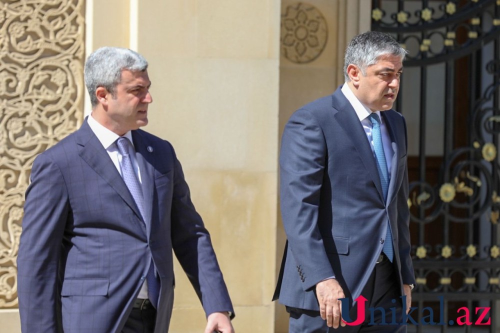 Dövlət rəsmiləri Heydər Əliyevin məzarını ziyarət edirlər -FOTOLAR (YENİLƏNİR)