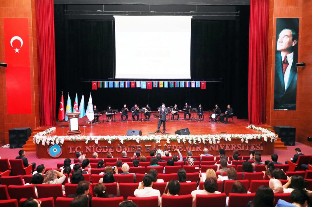 BAAU-nun tərəfdaşlığı ilə Türkiyədə XII Beynəlxalq Türk Dünyası Araşdırmaları Simpoziumu keçirildi