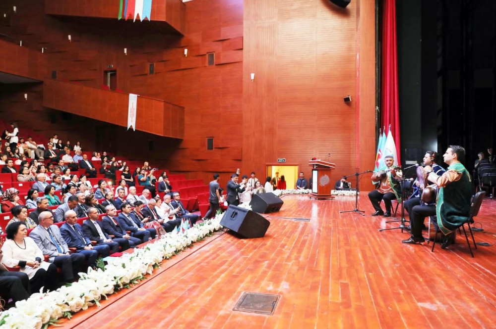 BAAU-nun tərəfdaşlığı ilə Türkiyədə XII Beynəlxalq Türk Dünyası Araşdırmaları Simpoziumu keçirildi