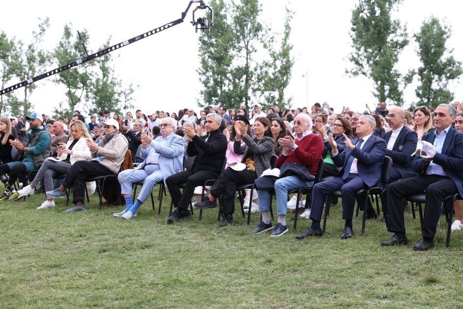 Şuşada "Xarıbülbül" Musiqi Festivalından FOTOLAR