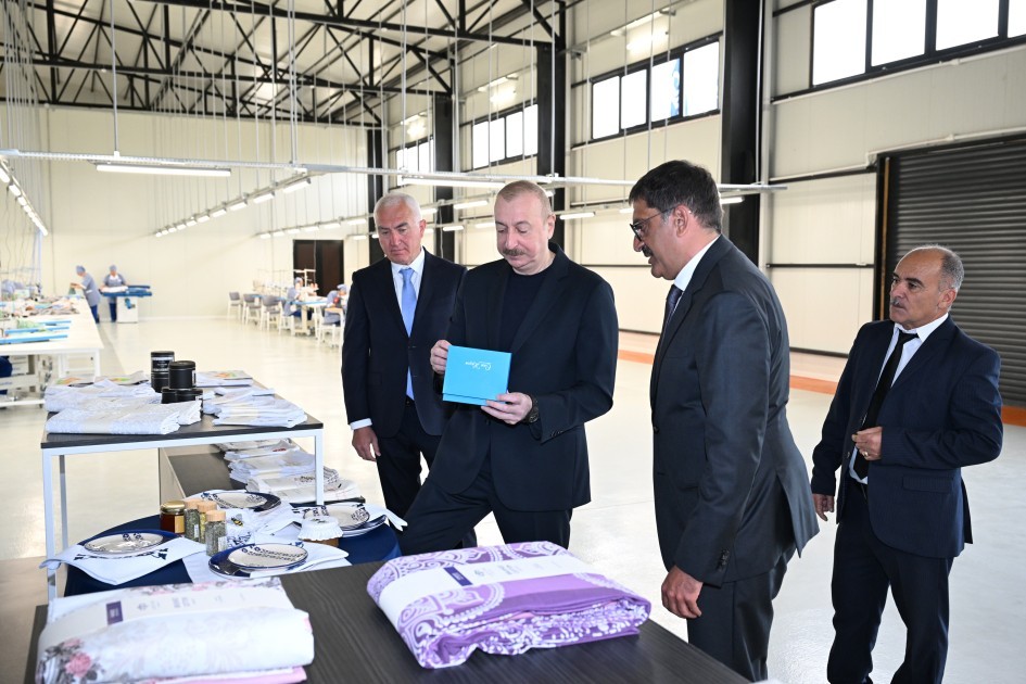 İlham Əliyev Laçında iki fabrikin açılışını etdi -FOTOLAR + Yenilənib