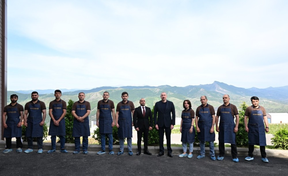 İlham Əliyev Laçında iki fabrikin açılışını etdi -FOTOLAR + Yenilənib