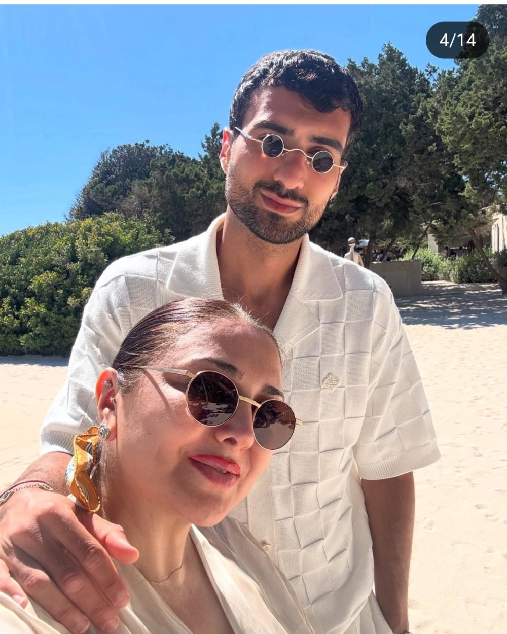 Futbolçu Mahir Emrəli İbizada sevgilisi ilə- Foto