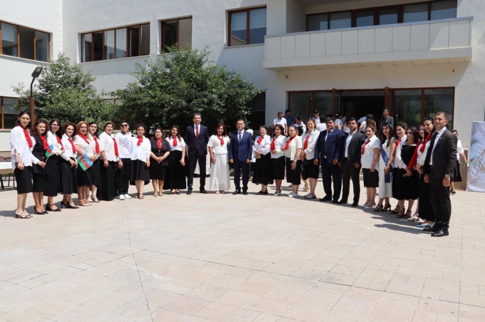 Xankəndidə 37 il əvvəl məzun olanlar üçün "Son zəng" -FOTOLAR