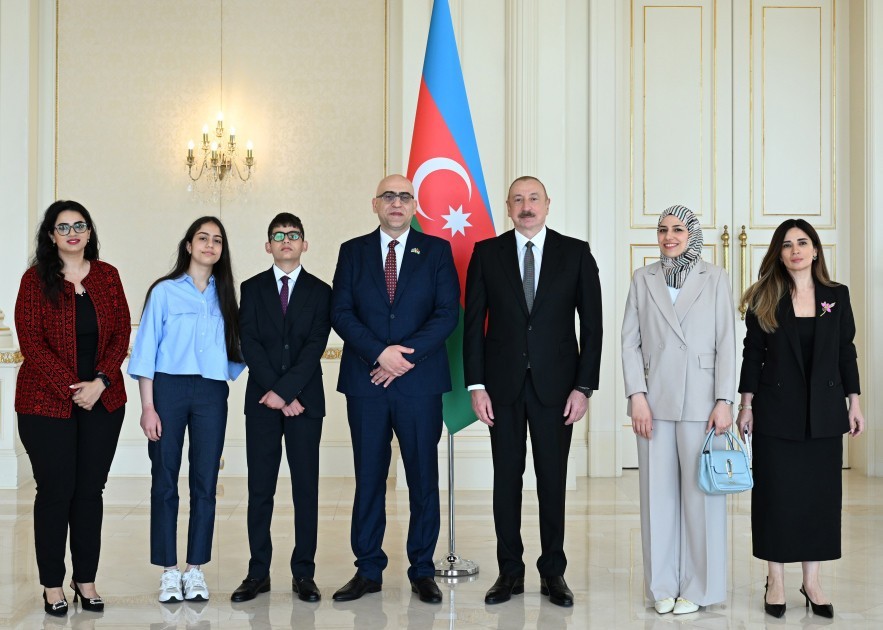 İlham Əliyev Fələstinin yeni səfirinin etimadnaməsini qəbul etdi -FOTOLAR