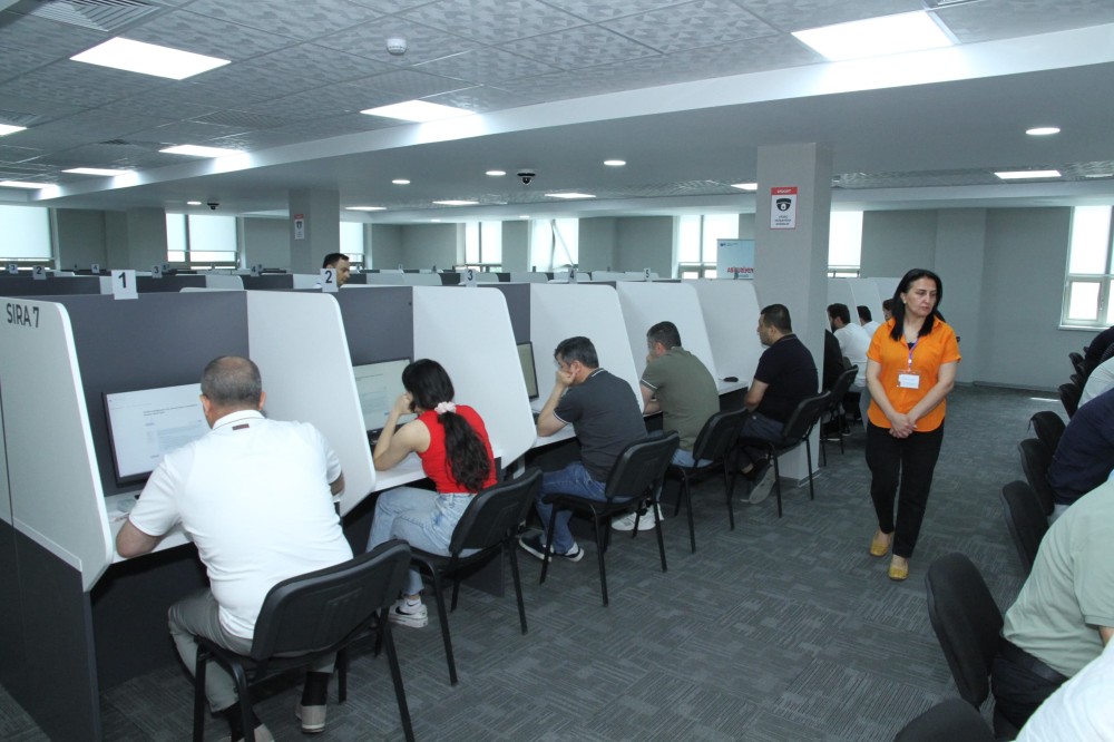 Vəkilliyə qəbulla bağlı test imtahanında 196 nəfər uğur qazandı - SİYAHI