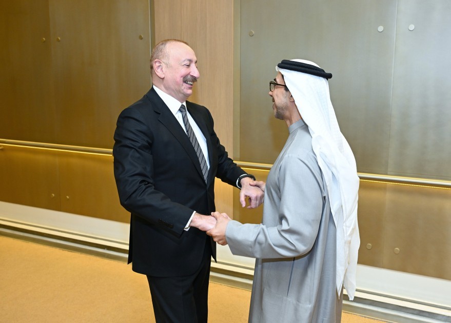 İlham Əliyev BƏƏ-yə səfər etdi -FOTOLAR