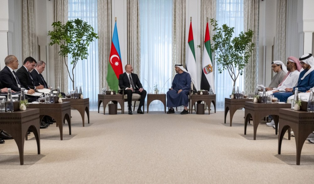 İlham Əliyev BƏƏ prezidenti ilə görüşdü -FOTOLAR