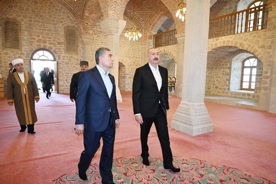 İlham Əliyev və Berdiməhəmmədov Yuxarı Gövhər Ağa məscidini ziyarət etdilər -FOTOLAR