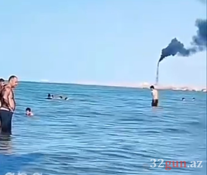 Çimərlikdə  havaya buraxılan qara tüstü –Sumqayıtda EKOTƏHLÜLƏ /FOTOLAR