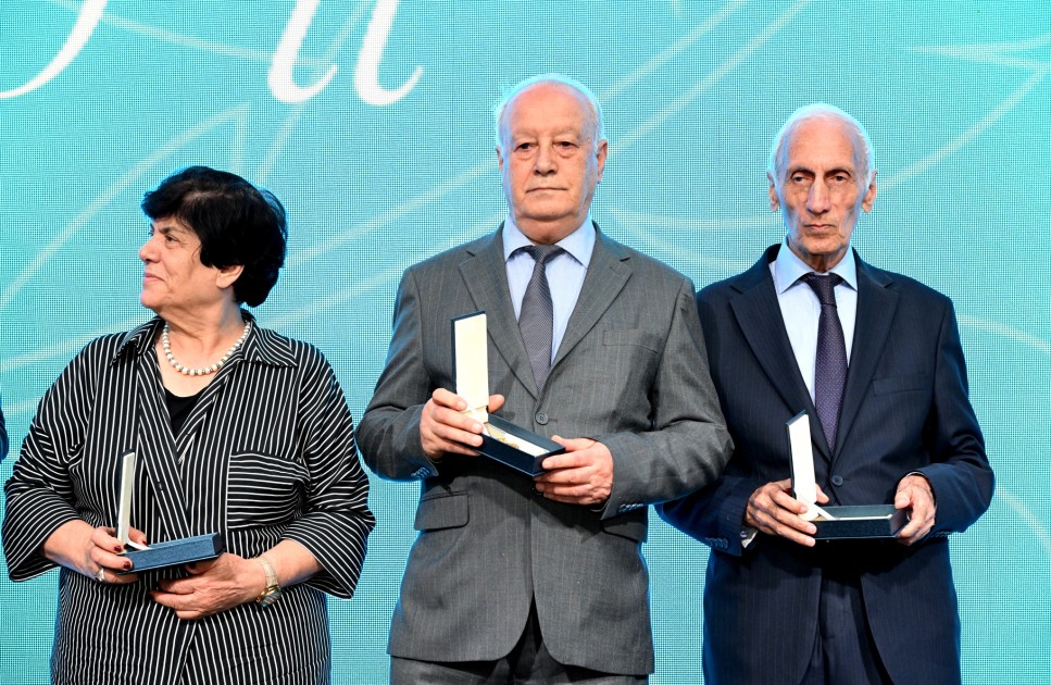 Bakıda milli mətbuatın 150 illiyi qeyd olundu – Media nümayəndələri təltif edildi