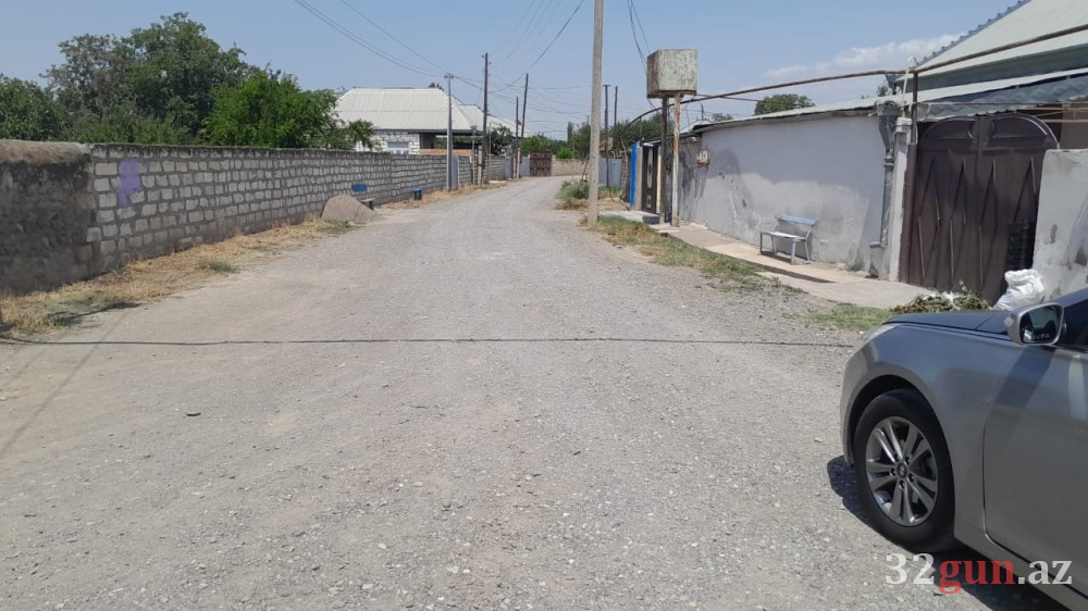 Ağstafa rayonunun Qaçaq Kərəm qəsəbəsindəyollar BƏRBAD VƏZİYYƏTDƏDİR