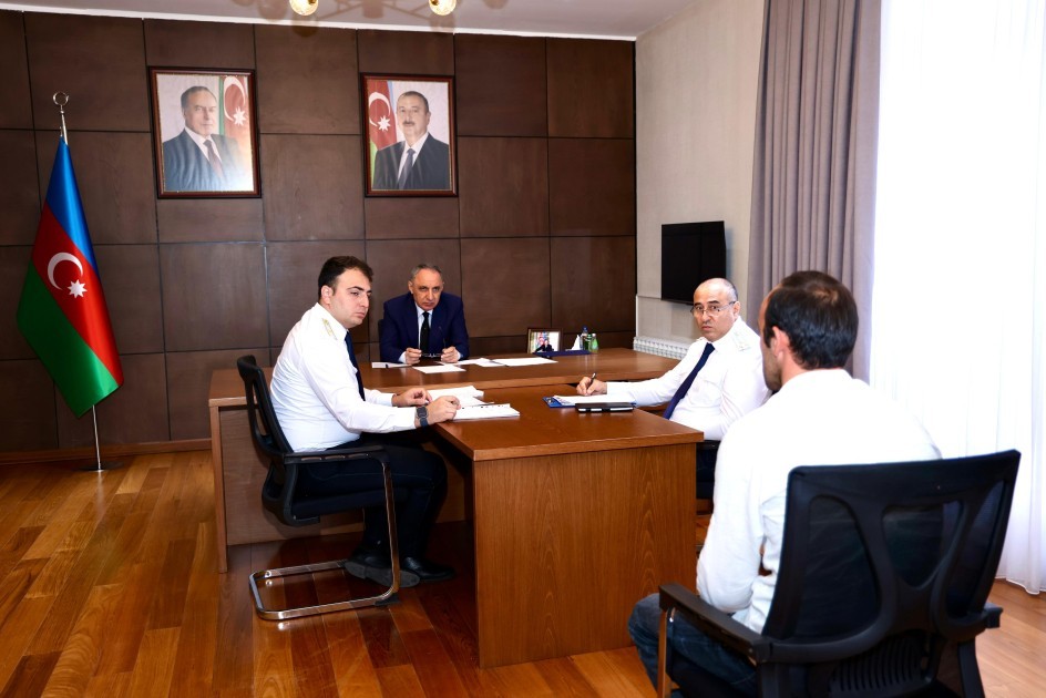 Baş prokuror Qəbələdə vətəndaşların müraciətlərini dinləyib -FOTOLAR