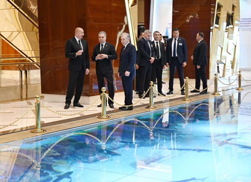 Liderlərin yüksəksəviyyəli görüşü keçirildi -FOTOLAR (YENİLƏNİB)