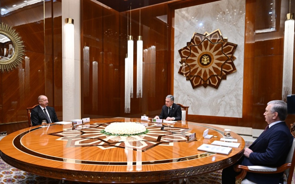 Liderlərin yüksəksəviyyəli görüşü keçirildi -FOTOLAR (YENİLƏNİB)