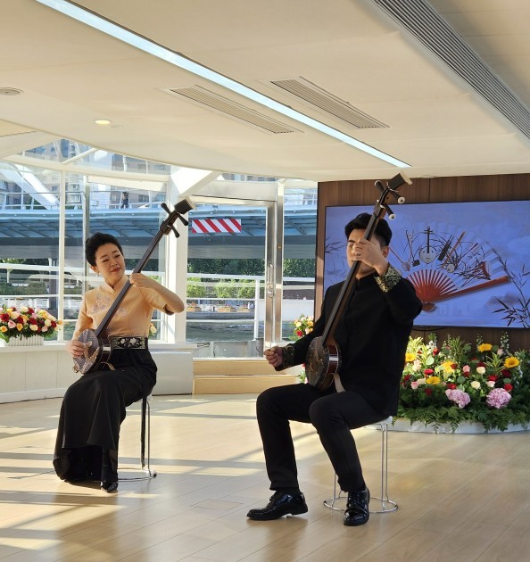 Mehriban Əliyeva dövlət başçılarının xanımları ilə gəmi gəzintisində -FOTOLAR