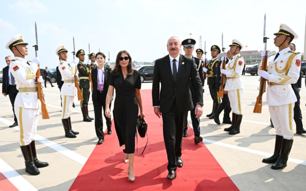 Prezidentlə xanımının Çinə səfəri başa çatdı -FOTOLAR