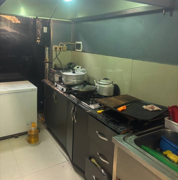 “Oligarx” restoranında nöqsanlar aşkarlandı- FOTO