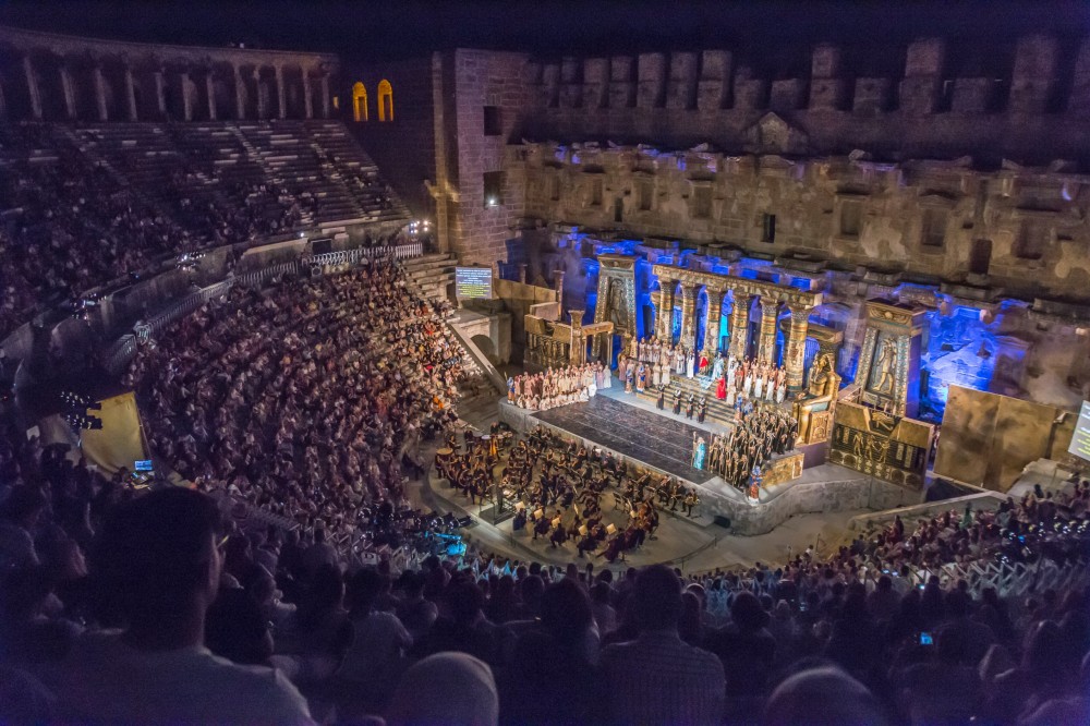 Dünya  opera ulduzları Türkiyənin qədim amfiteatrında : Möhtəşəm Aralıq dənizi festivalı başlayır/FOTOLAR