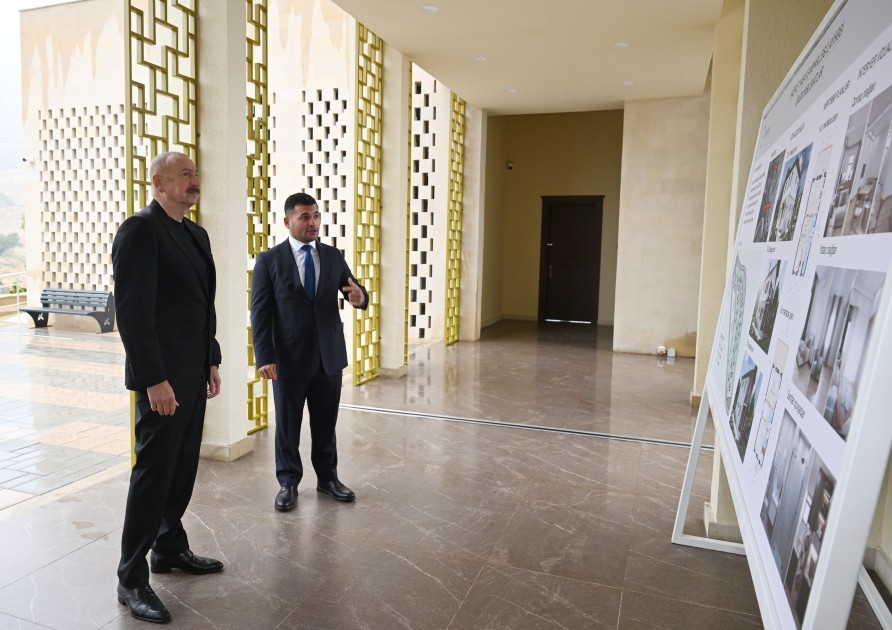 Dövlət başçısı Hadrut qəsəbəsində məscidin açılışını etdi -FOTOLAR