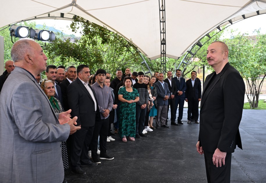 Prezident 4 kəndin sakinləri ilə görüşdü +FOTOLAR (YENİLƏNİB)