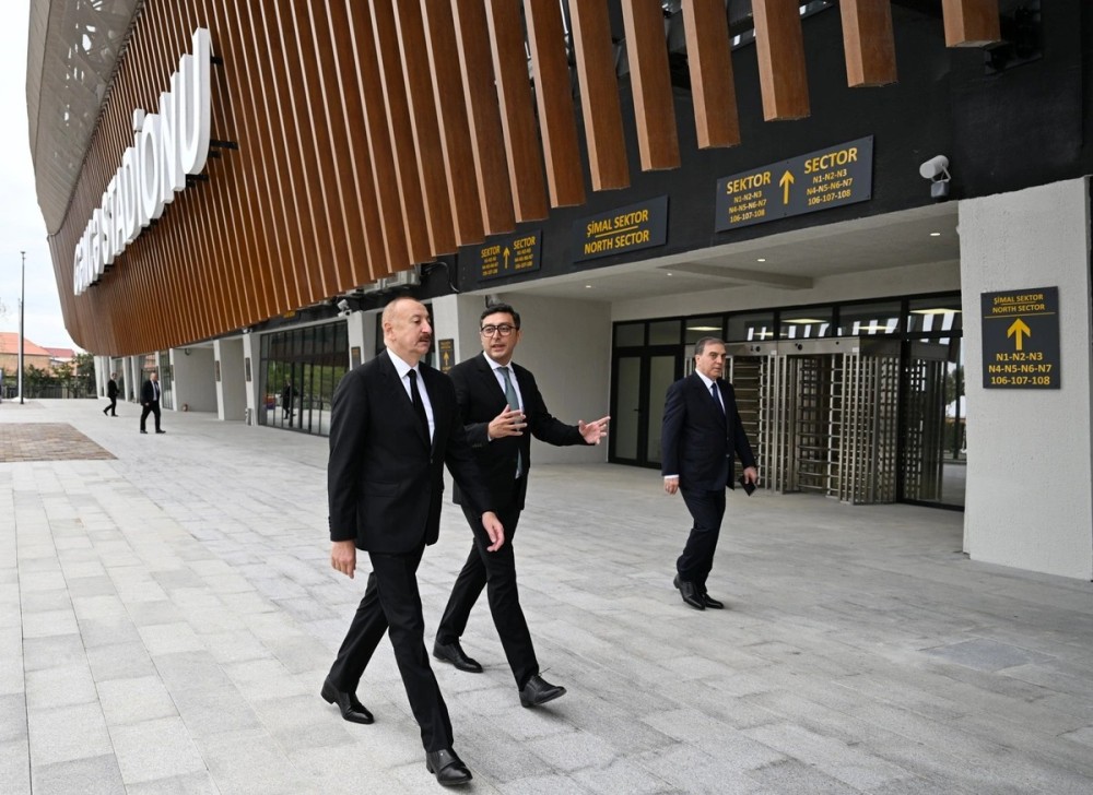 İlham Əliyev Gəncə şəhər stadionunun açılışında / FOTO