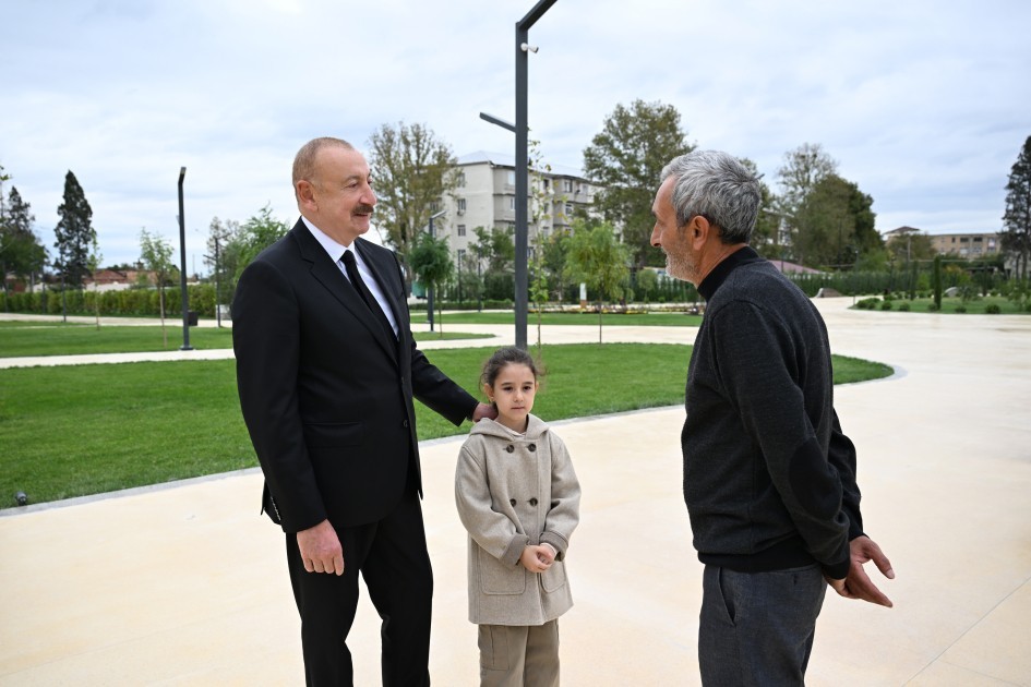 Prezident Gəncə Memorial Kompleksinin açılışını edib /YENİLƏNİB (FOTO)