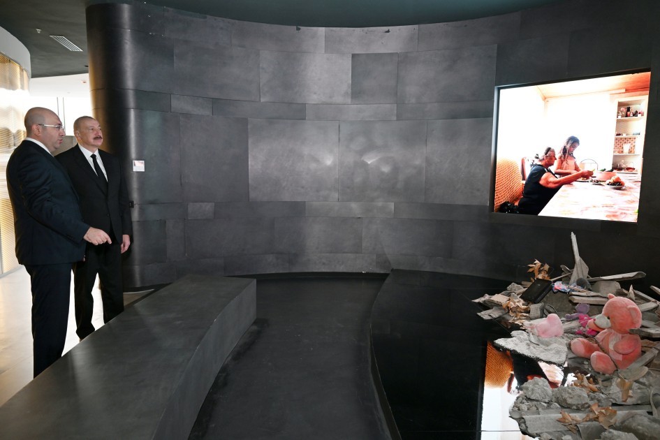 Prezident Gəncə Memorial Kompleksinin açılışını edib /YENİLƏNİB (FOTO)