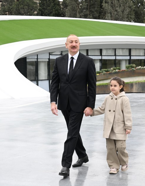 Prezident Gəncə Memorial Kompleksinin açılışını edib /YENİLƏNİB (FOTO)