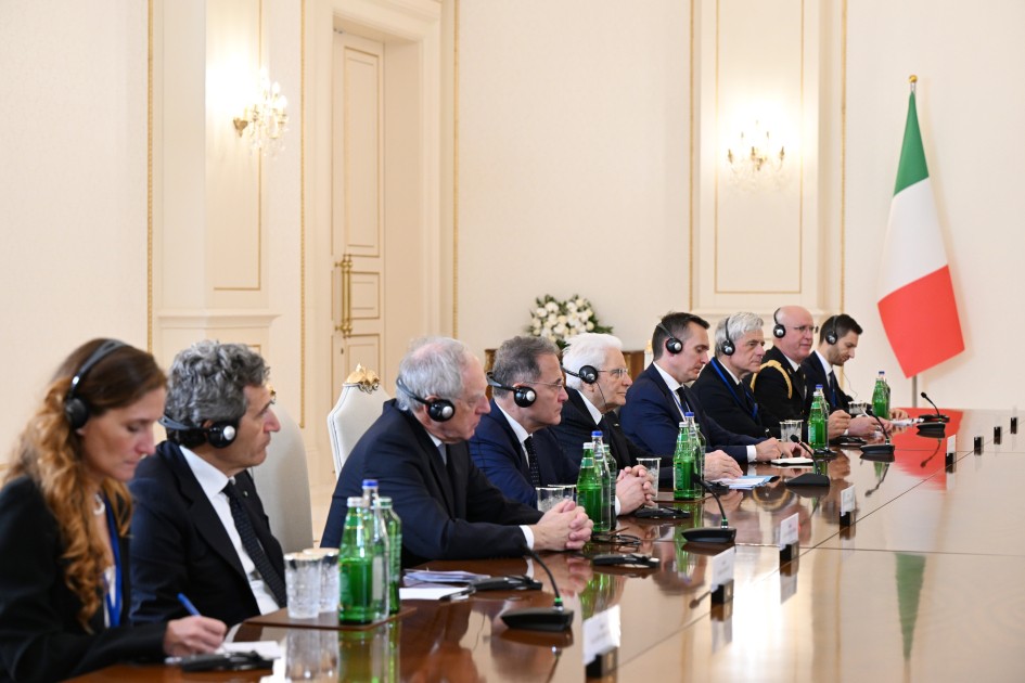 İlham Əliyevin Sercio Mattarella ilə geniş tərkibdə görüşü keçirilib