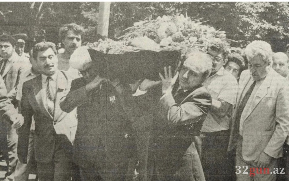 Rəşid Behbudovun dəfnindəÇƏKİLMİŞ FOTO