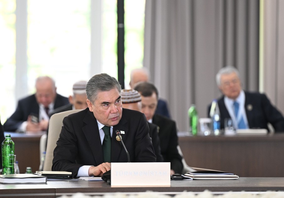 Prezident tədbirdə çıxış etdi