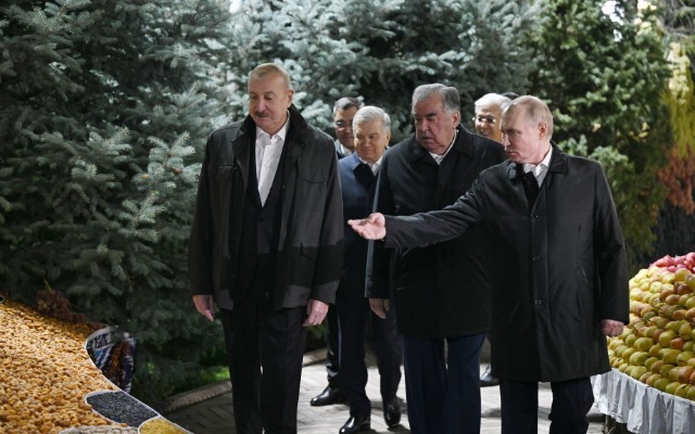 İlham Əliyev dövlət başçılarının qeyri-rəsmişam yeməyində - FOTOLAR (VİDEO)