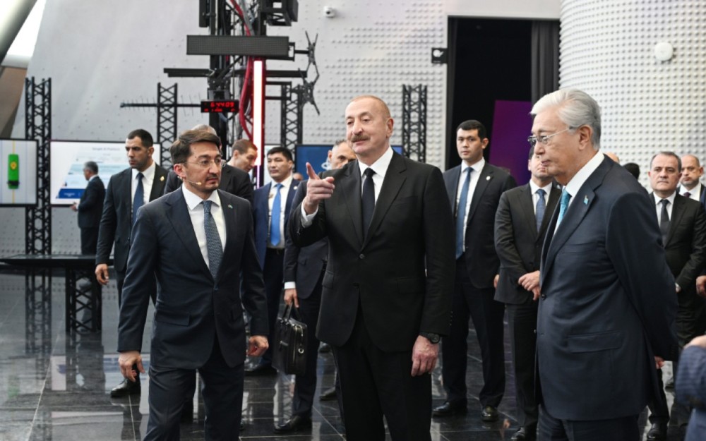 Prezidentlər “Alem.ai” Beynəlxalq Süni İntellekt Mərkəzində olublar - FOTOLAR