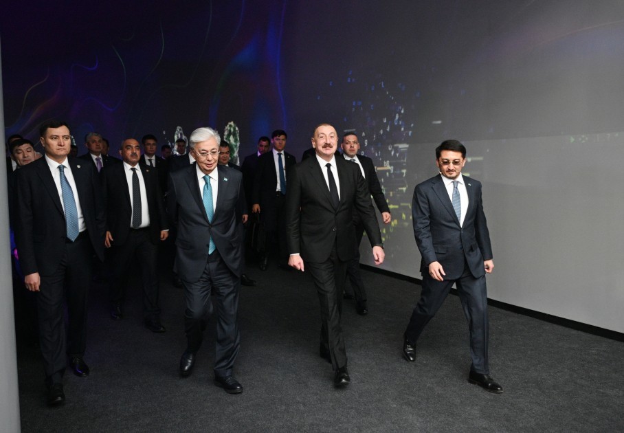 Prezidentlər “Alem.ai” Beynəlxalq Süni İntellekt Mərkəzində olublar - FOTOLAR