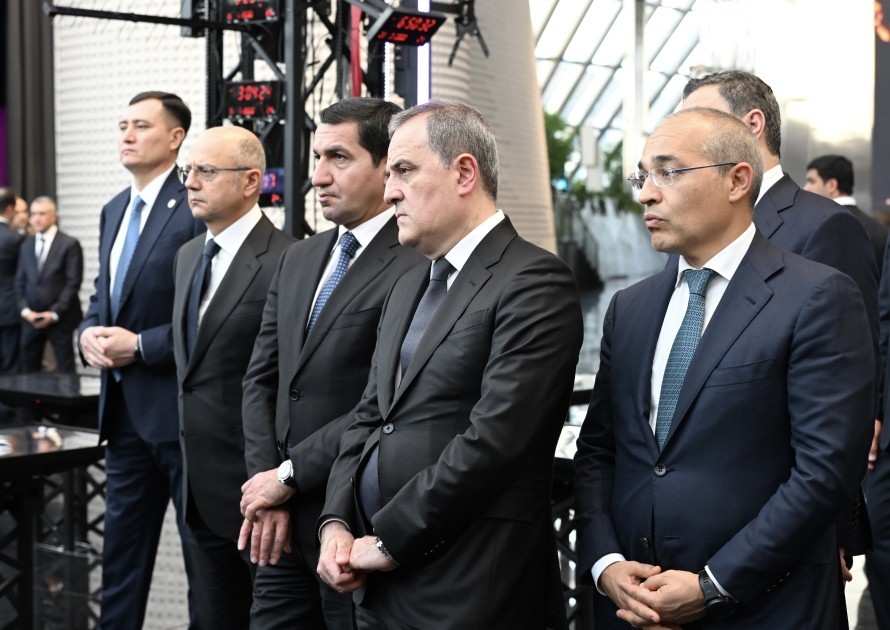 Prezidentlər “Alem.ai” Beynəlxalq Süni İntellekt Mərkəzində olublar - FOTOLAR