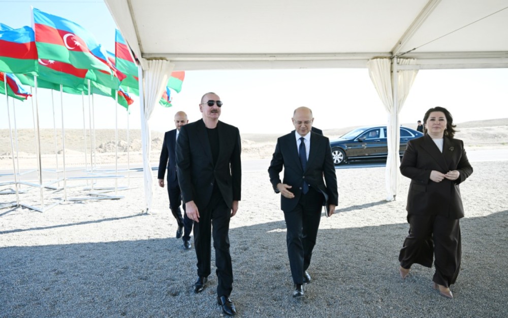 Prezident “Şəms” və “Üfüq” Günəş Elektrik stansiyalarının təməlini qoyub -