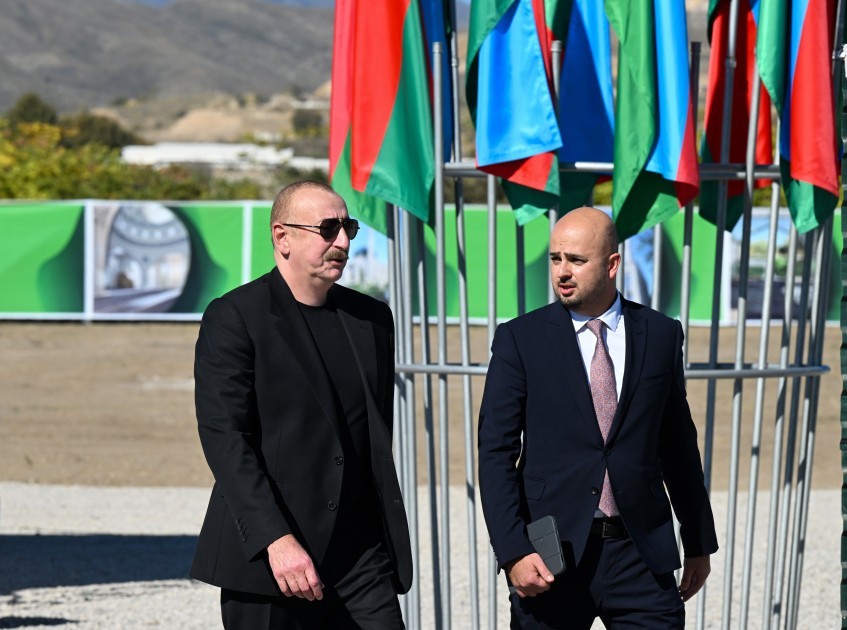 İlham Əliyev məscidin təməlini qoydu -FOTOLAR