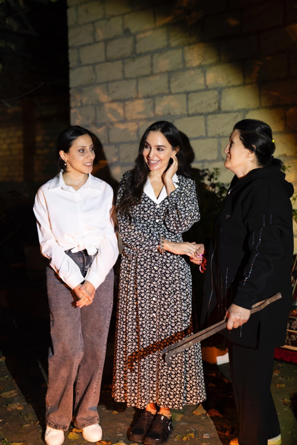 Leyla Əliyeva “Gənc arıçı” layihəsinin iştirakçısı ilə görüşdü -FOTOLAR