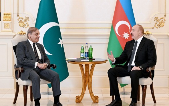 Prezident Şahbaz Şəriflə görüşdü -FOTOLAR (YENİLƏNİB)