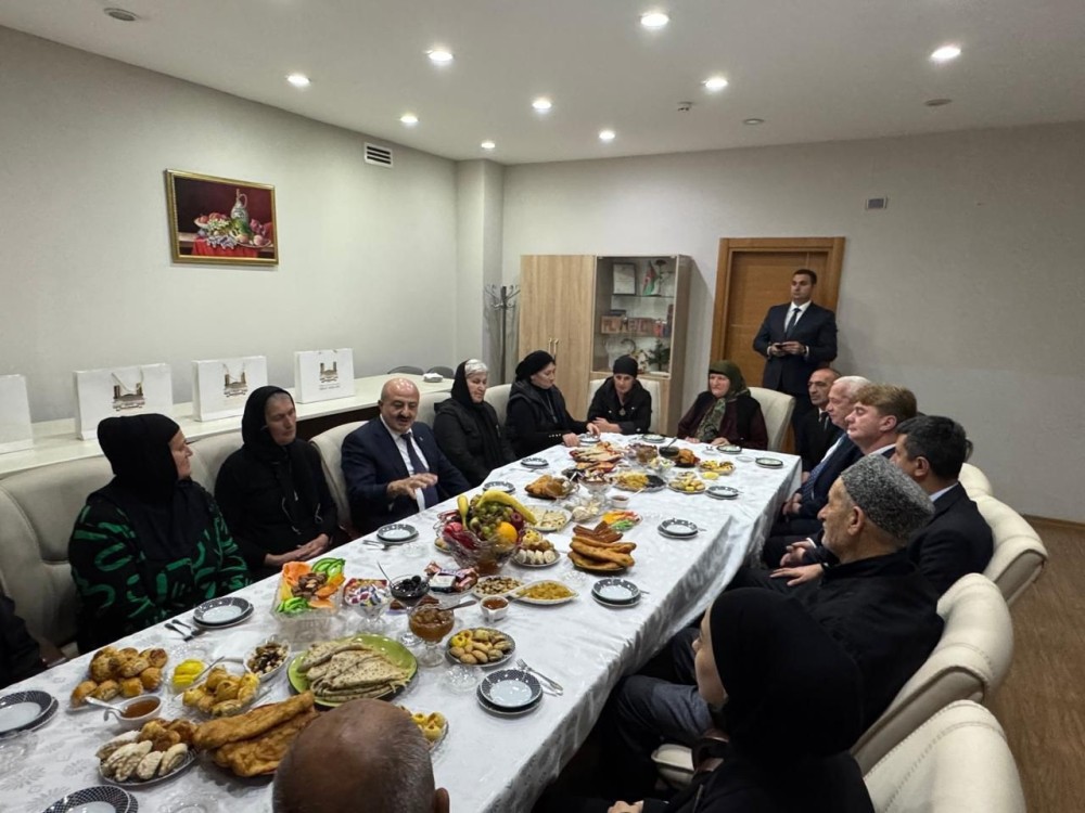 Asif Əsgərovun şəhid ailələri ilə görüşləri davam edir -FOTOLAR