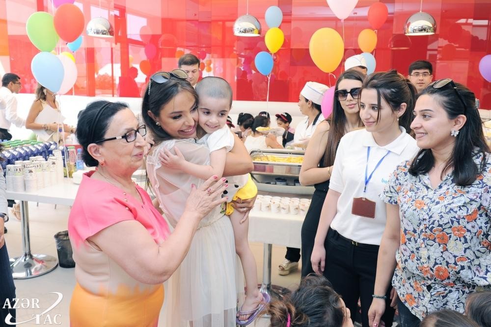 Leyla Əliyevanın UŞAQLARA QAYĞI MİSSİYASI:Ulu Öndər Heydər Əliyev ƏNƏNƏSİNİN TƏCƏSSÜMÜ + VİDEO