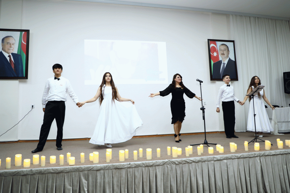 Paytaxt məktəblərində böyük ədibin yubileyi qeyd olunub