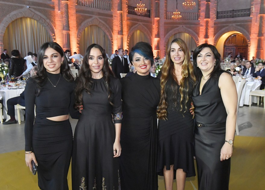 Leyla və Arzu Əliyeva idmançıların mükafatlandırma tədbirində