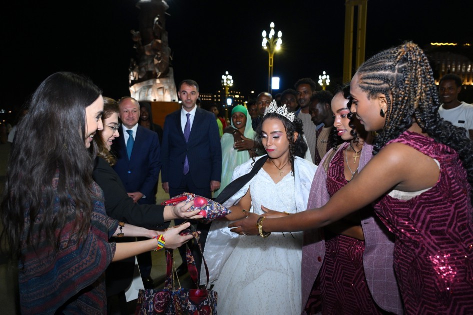 Leyla Əliyeva Əddis-Əbəbədə Adva Zəfər Muzey Kompleksində -FOTOLAR